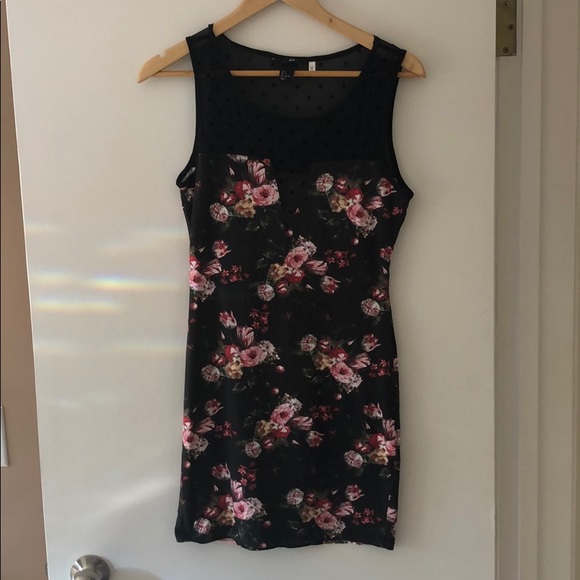 H&M floral dress - Picture 1 of 3